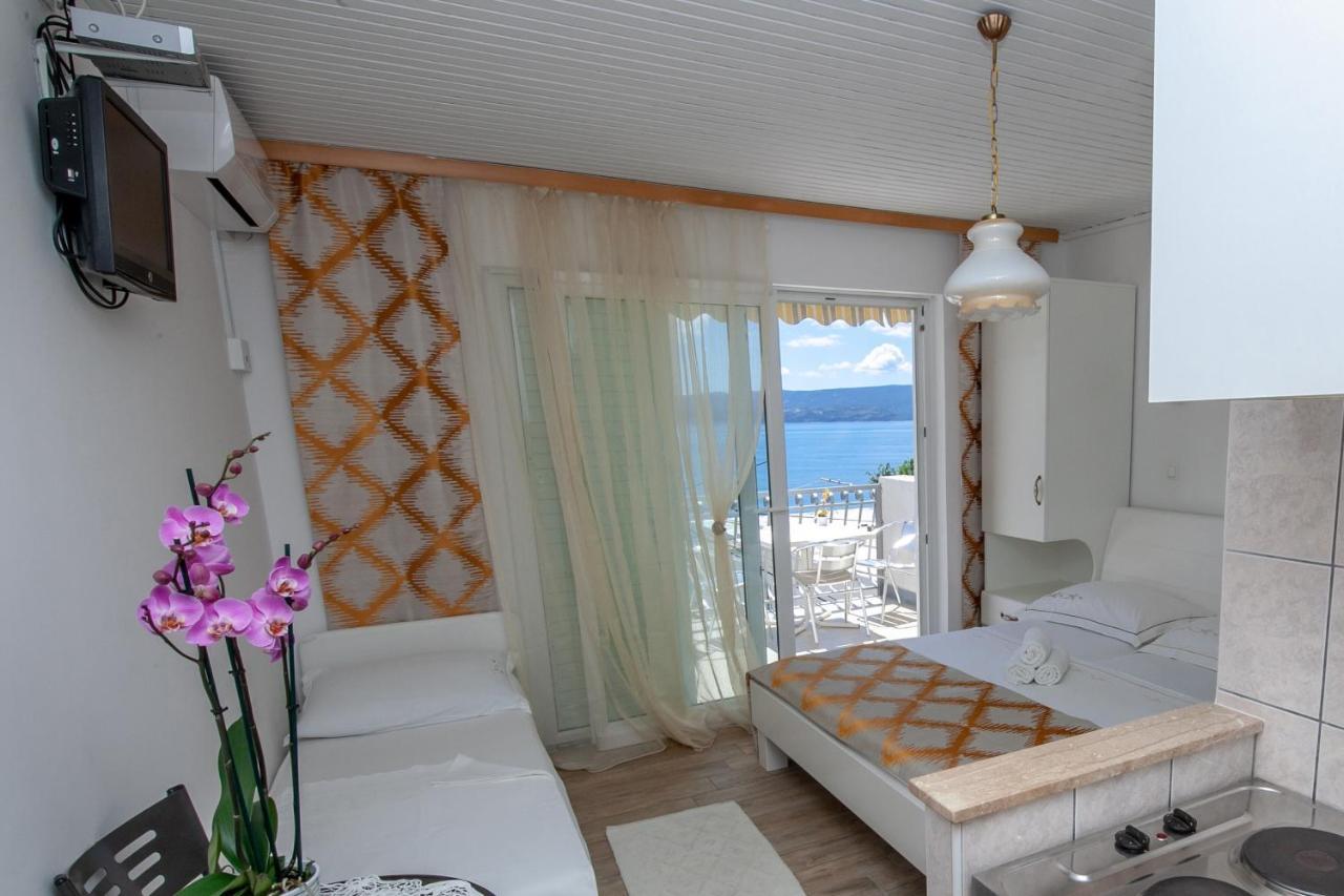 Apartments By The Sea Duce, Omis - 2992 Dugi Rat Dış mekan fotoğraf